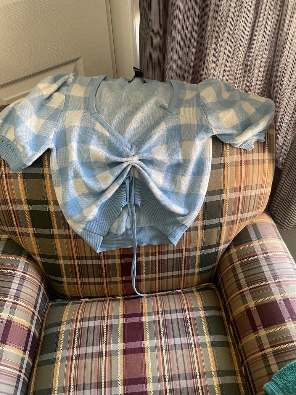 Forever 21 Light Blue & White Check Ruched V‑Neck Crop Top